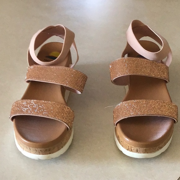 Maui Island Shoes Maui Island Wedge Sandals Size 9 M Poshmark